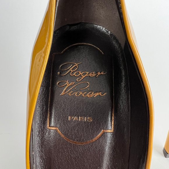 Size 34 Roger Vivier Paris Patent Leather Pointed Toe Stiletto High Heels - Picture 3 of 7
